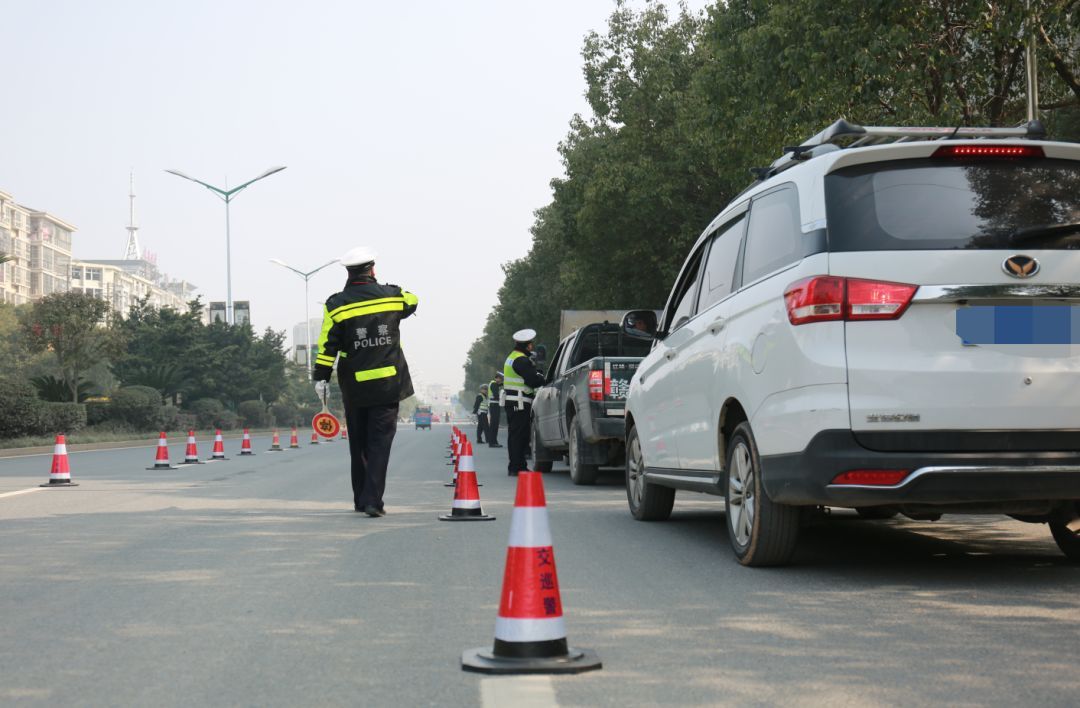 有驾驶证没带交警查到怎么办,交警查车驾驶证没带怎么办