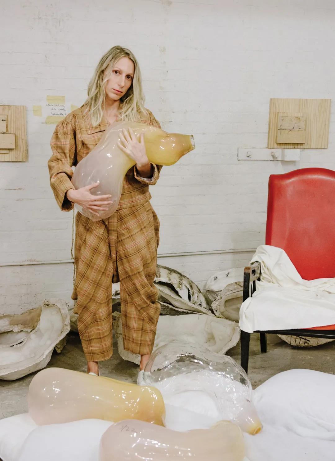 伊万娜,伊万娜吉他