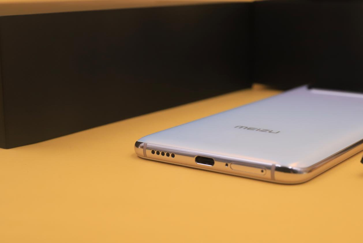 将对称强迫症发扬光大超小挖孔梦想旗舰魅族17评测