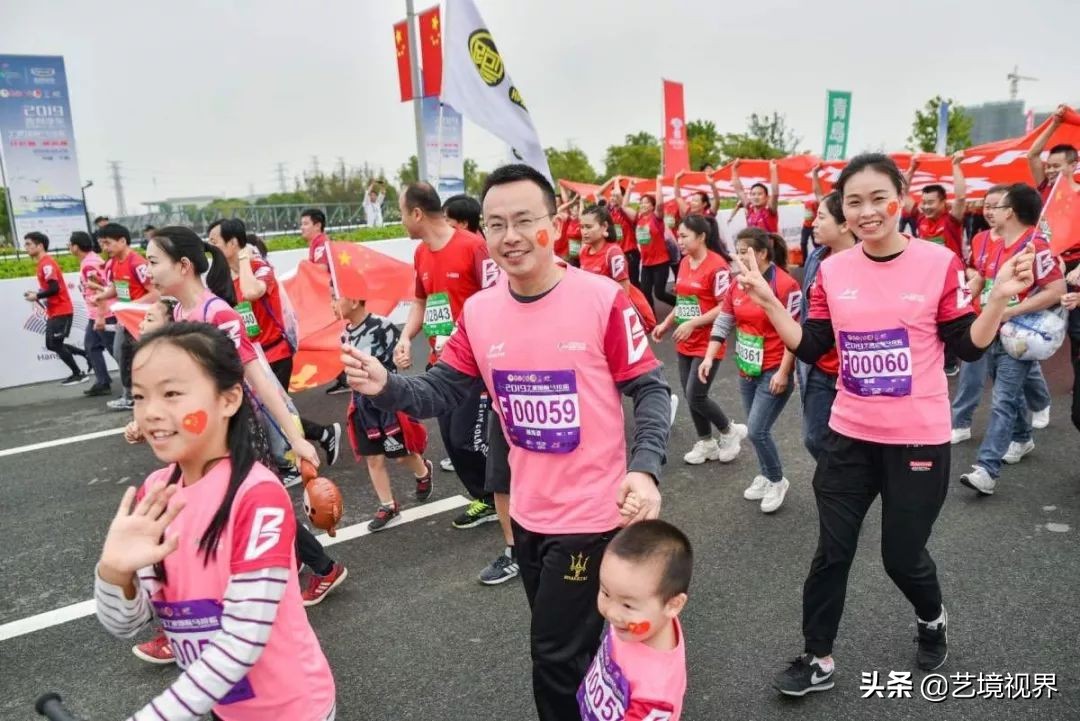 宁波马拉松鸣枪开赛,2019宁波国际马拉松