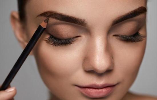 眉笔怎么修才不会断,眉笔断了该怎么挽救