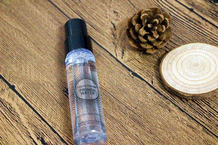 很滋润的定妆喷雾,秋冬持妆定妆喷雾