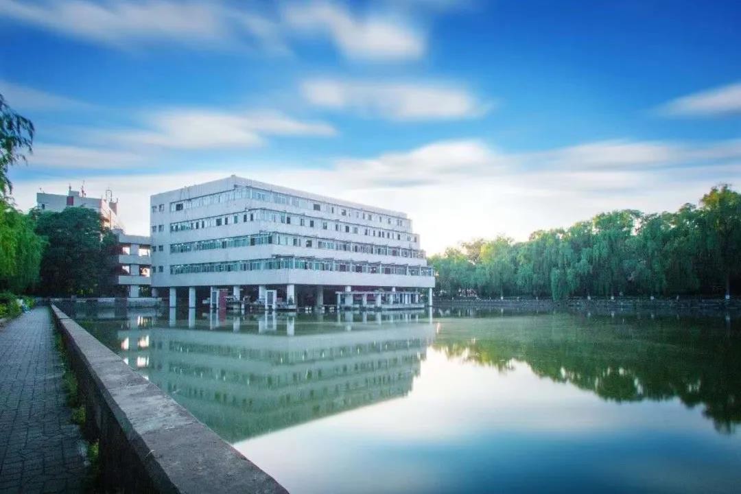 成都“二仙桥”火遍全网！这所一流大学坐落于此，地铁直达校门口！