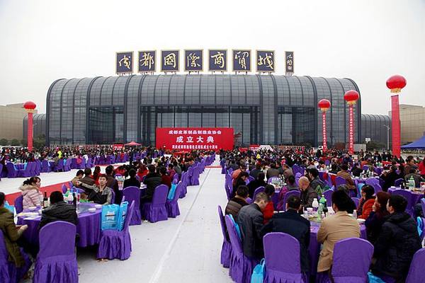 成都五大服装批发市场,成都服装尾货10元批发市场