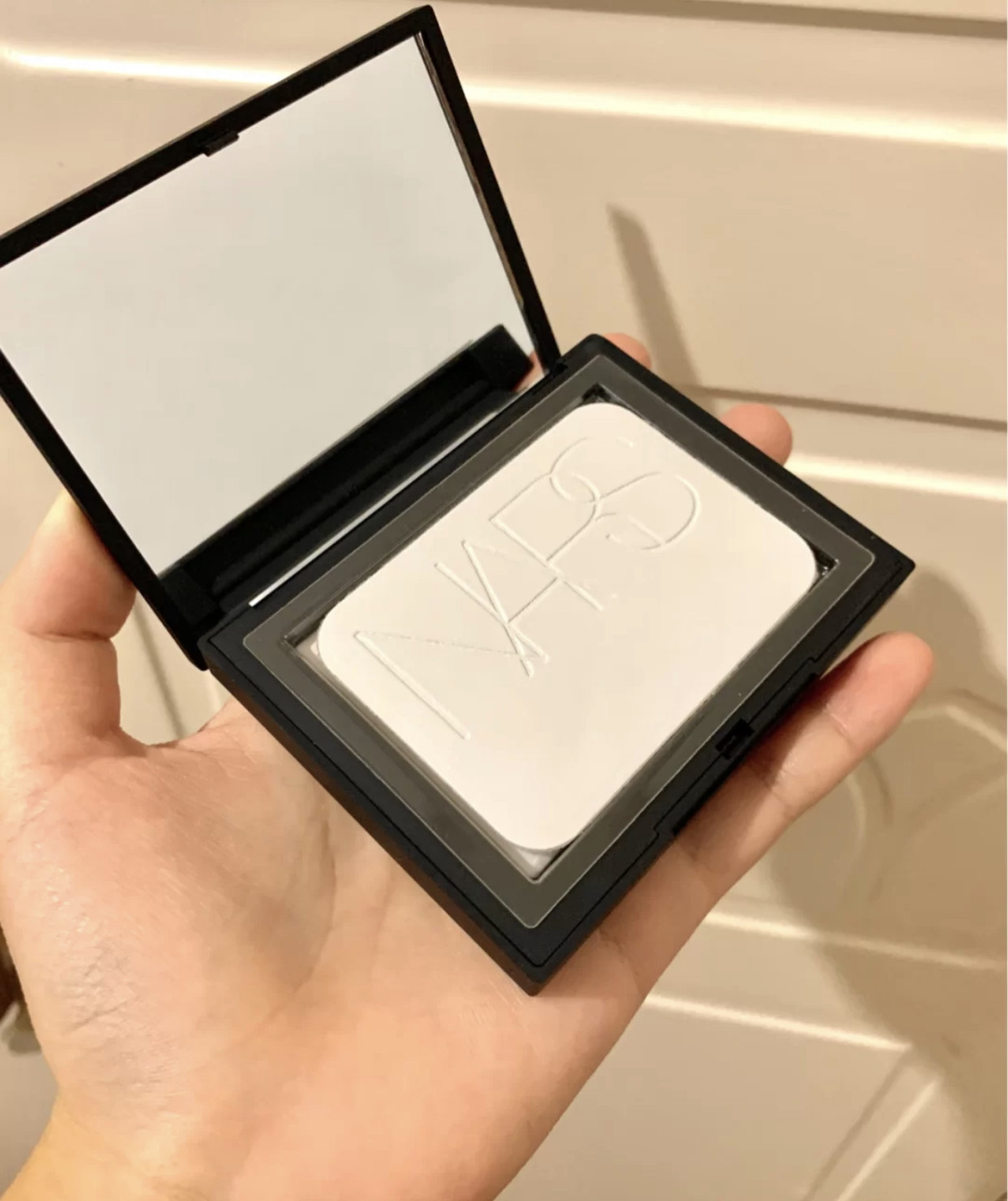 散粉中“最强王者”：E大饼有名，黛珂干口碑高，Nars更好