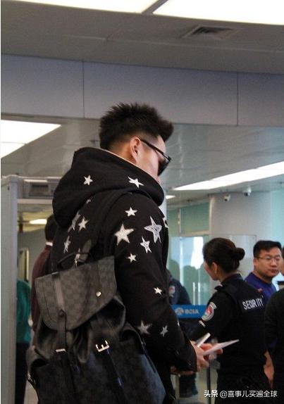 奥运会运动员背的什么包,奥运会运动员的背包都有什么