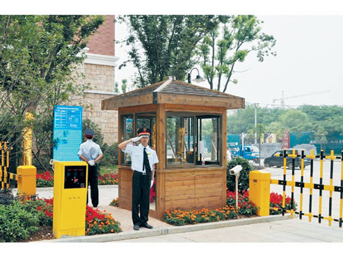 红色物业管理服务小区,红色物业进驻小区旧貌换新颜