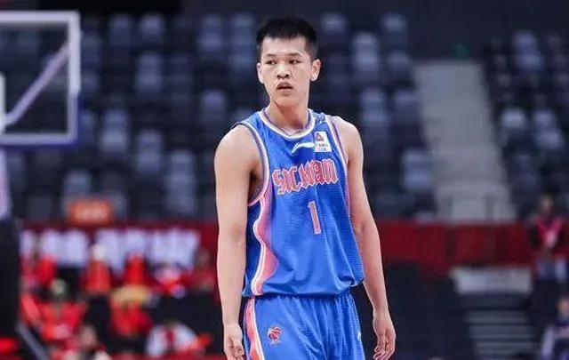 数据流丨喜欢斯玛特的“大侠”莫蒙尘，还需提升啥才能立足联盟？