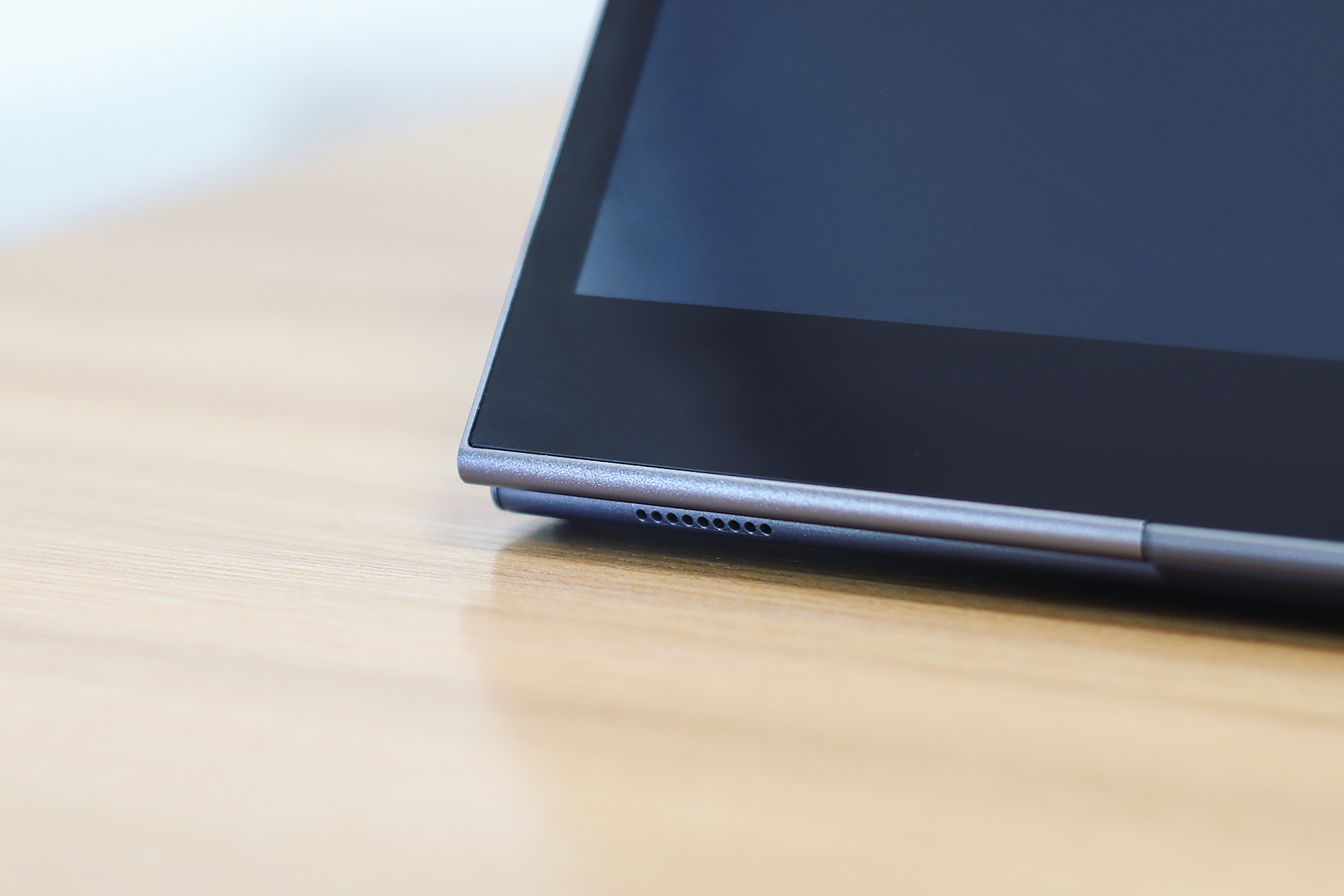 innocn44寸显示器游戏体验,innocn显示器便携