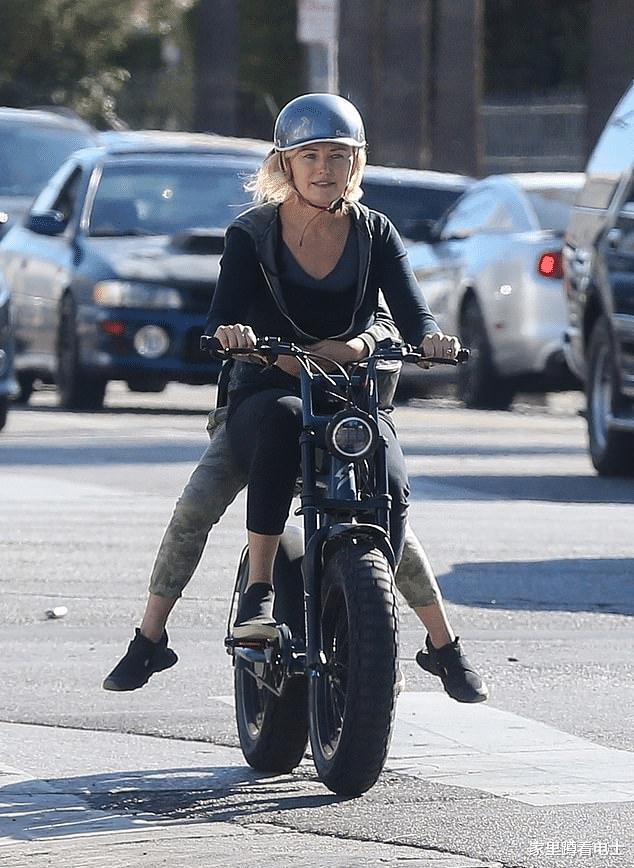 玛琳娜首次公开演出,玛琳抖音视频