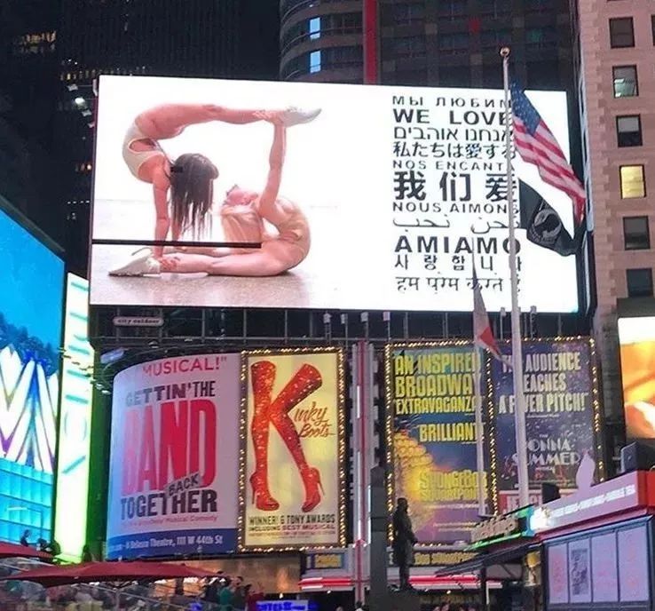 这双丑鞋一年赚40亿,这双丑鞋一年狂赚40亿