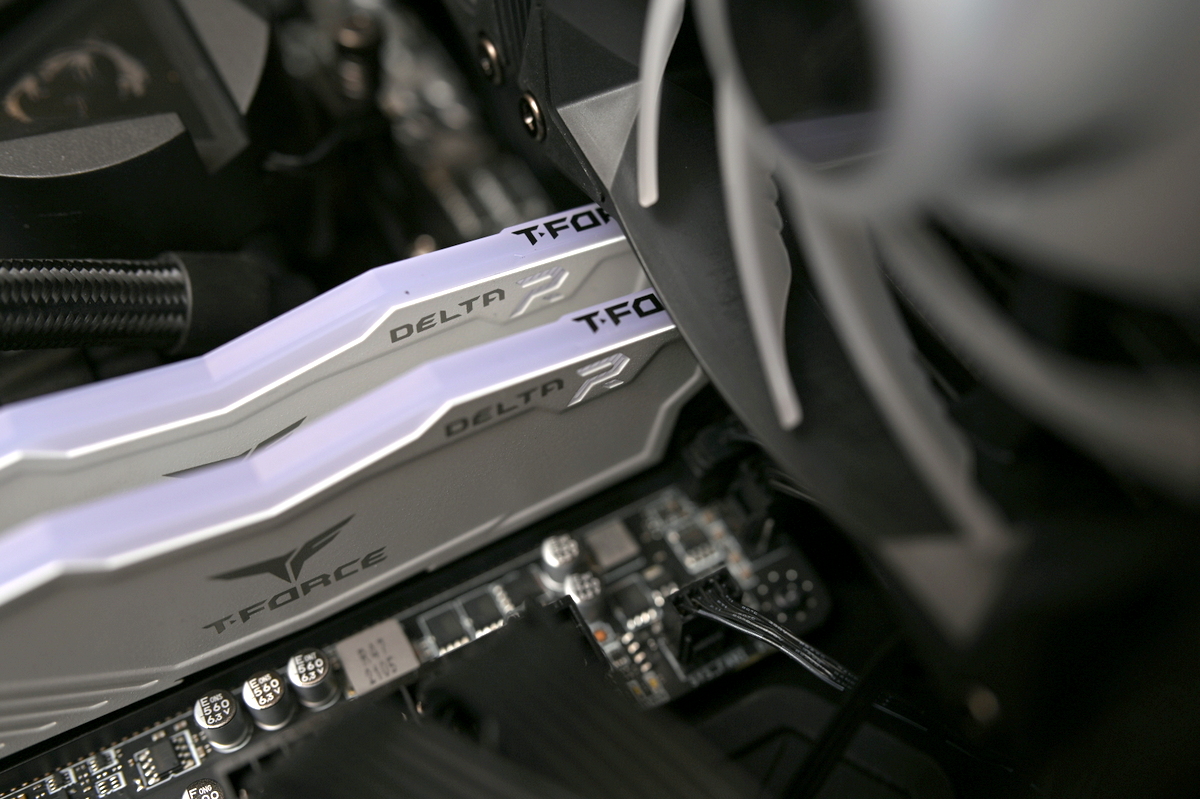 微星宙斯盾z5,宙斯盾z5加机械硬盘