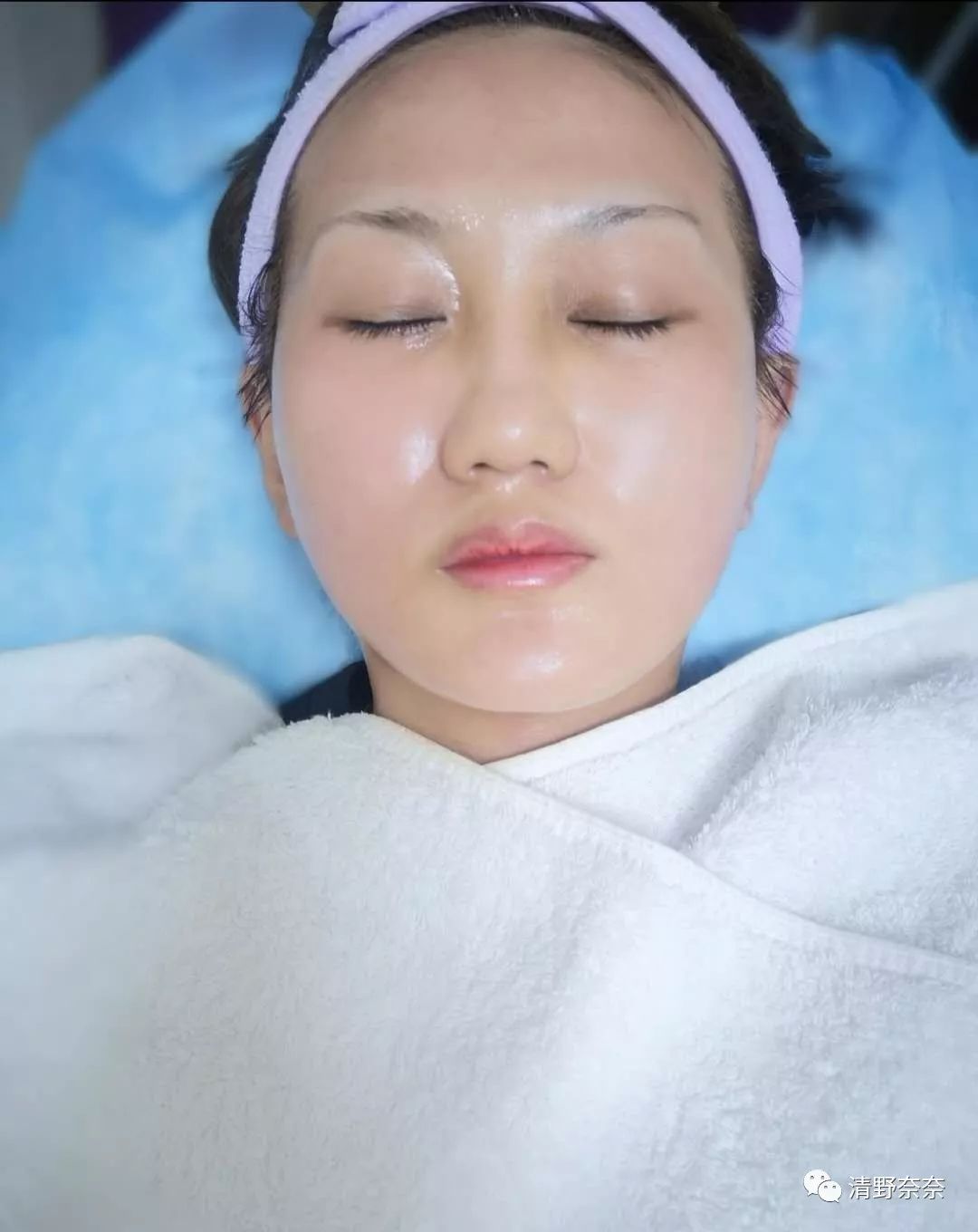 保持脸部年轻动作,保持年轻的秘诀就是少化妆