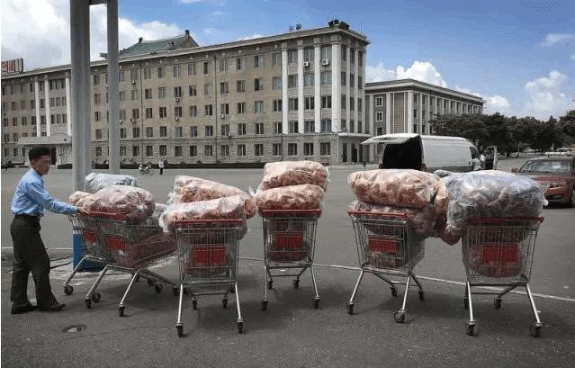 朝鲜族最受欢迎的化妆品,中国游客朝鲜姑娘