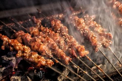 烤肉店用什么料烤那么香,烤肉店的肉怎么样才能嫩