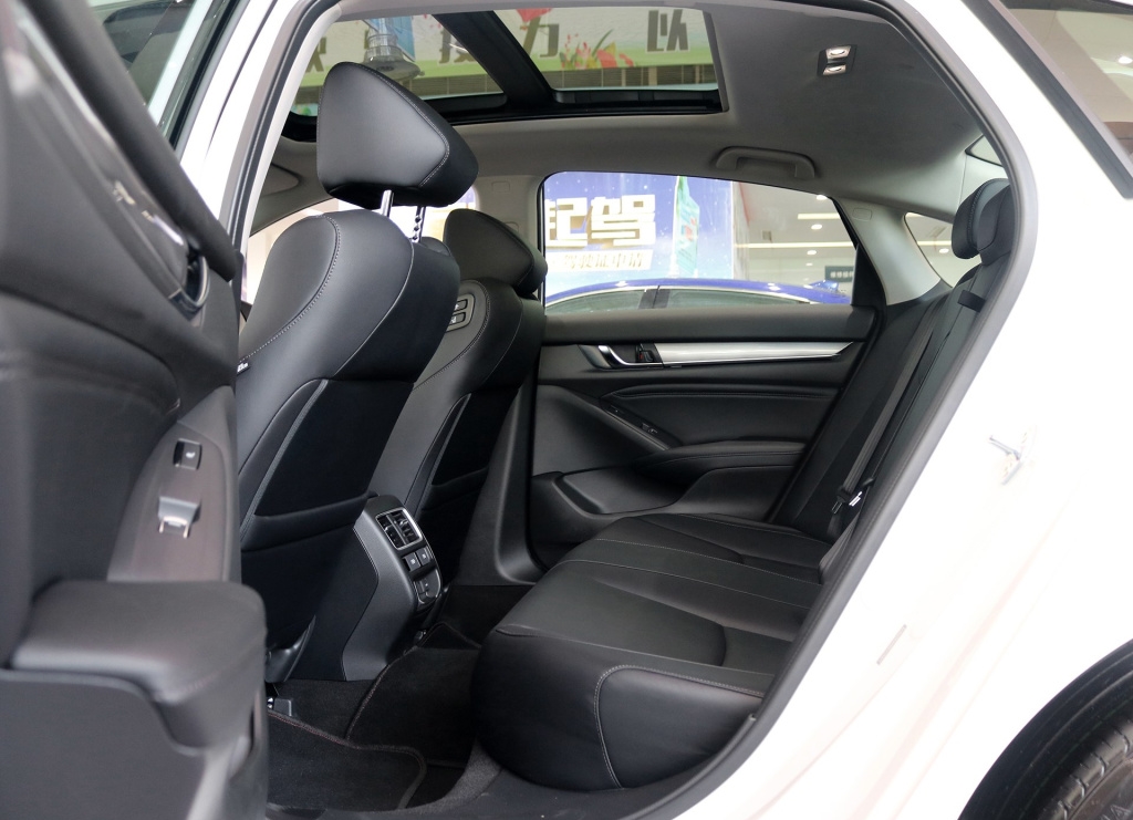 全新本田雅阁有哪些缺点,本田雅阁最新款车主真实感受