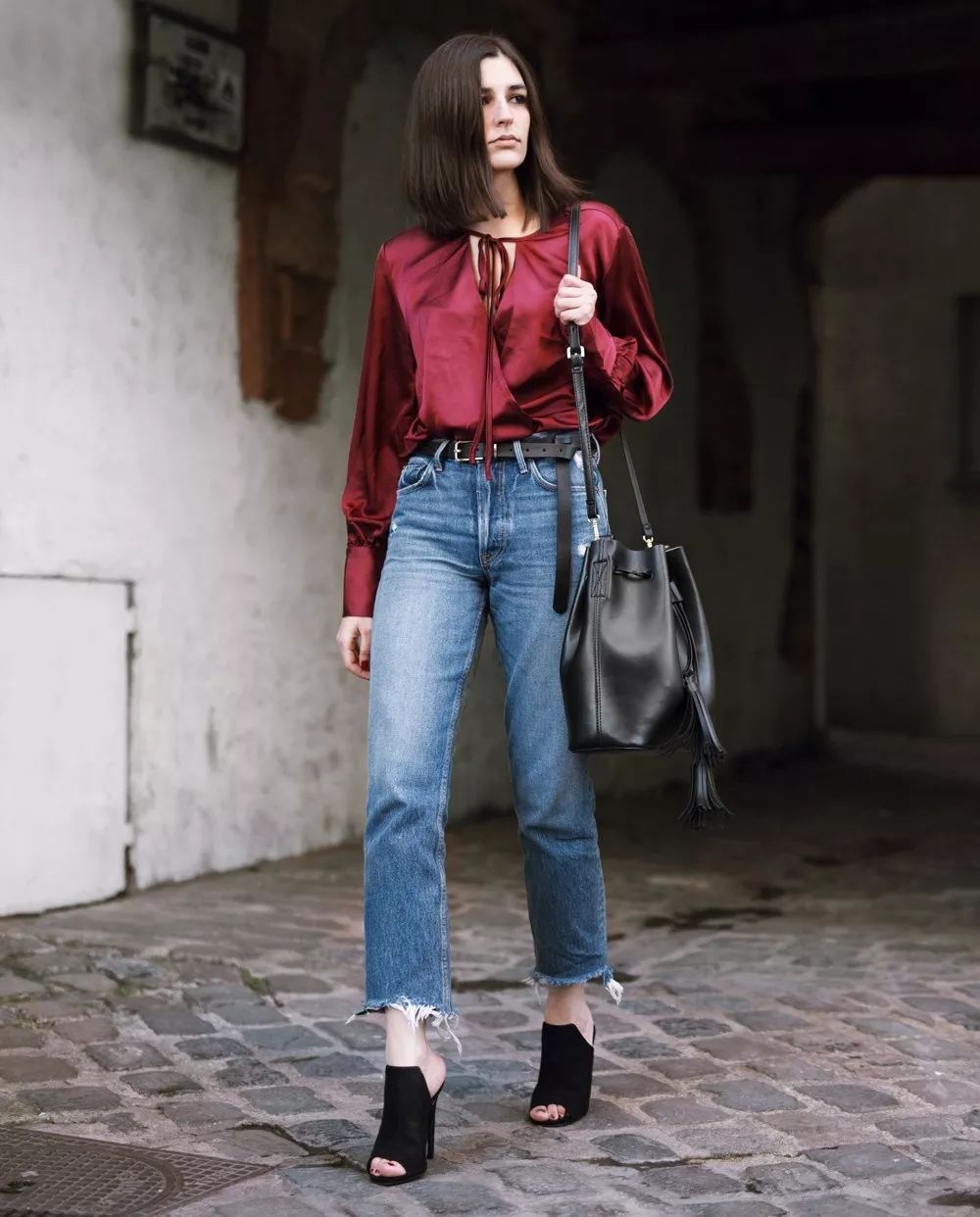 会背奢侈品包包,会背水桶包的人