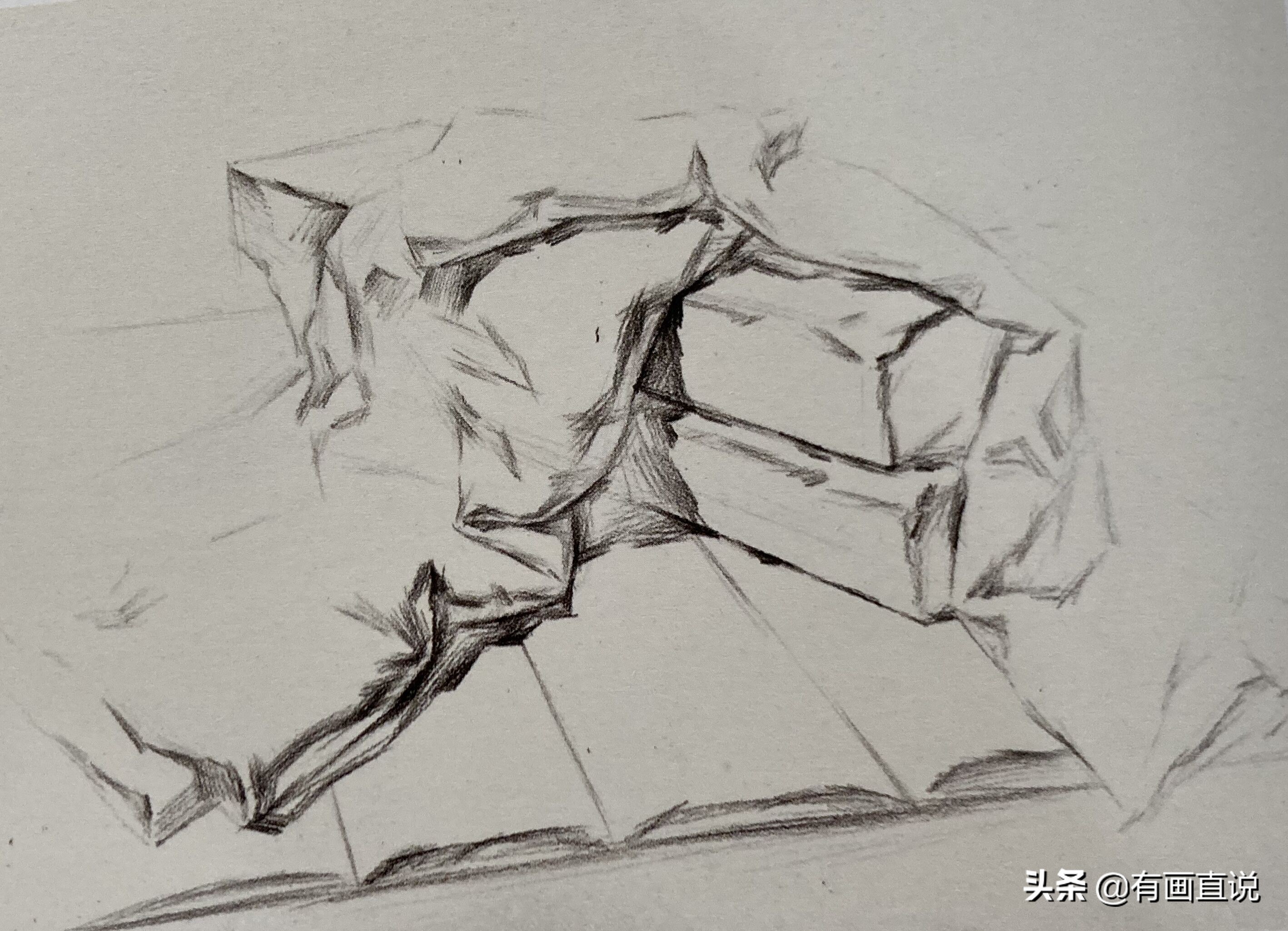 素描绘画中你容易忽略的细节，衬布和衣服的刻画，分享课程素材