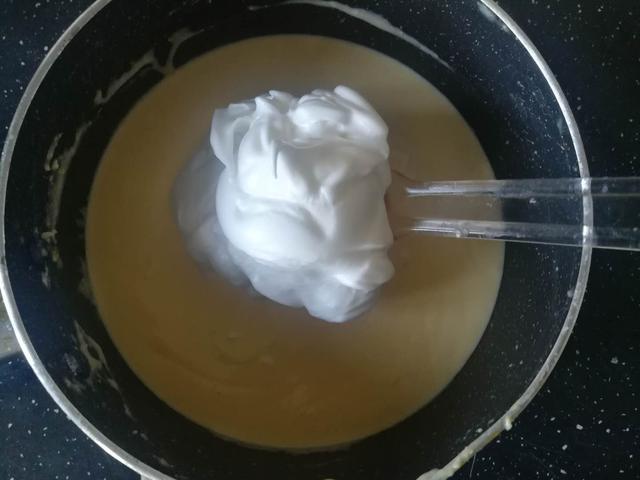 好利来的半熟芝士怎么做不用奶油,好利来的半熟芝士制作教程