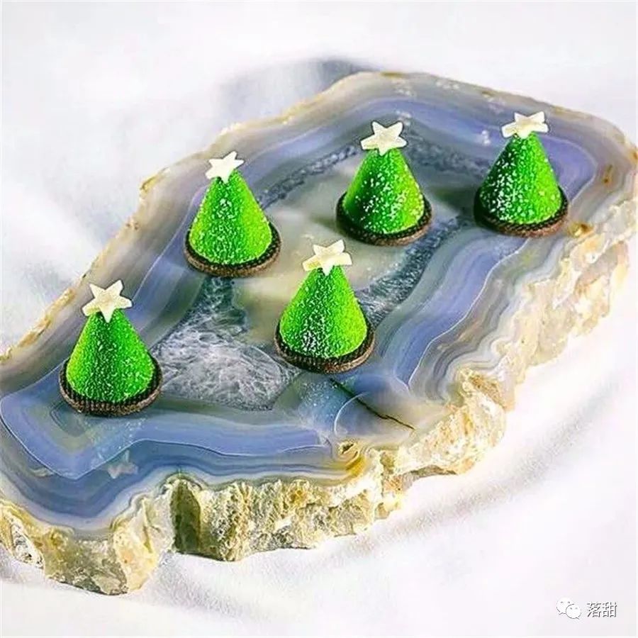 杂谈|你会不会在乎:盘子和甜品配不配?