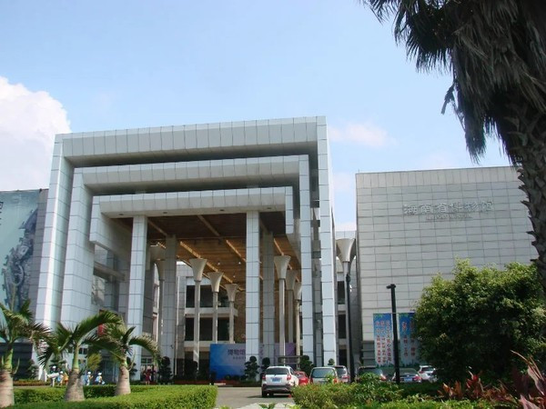 一个人在海边玩一天,一个人在海边怎么玩