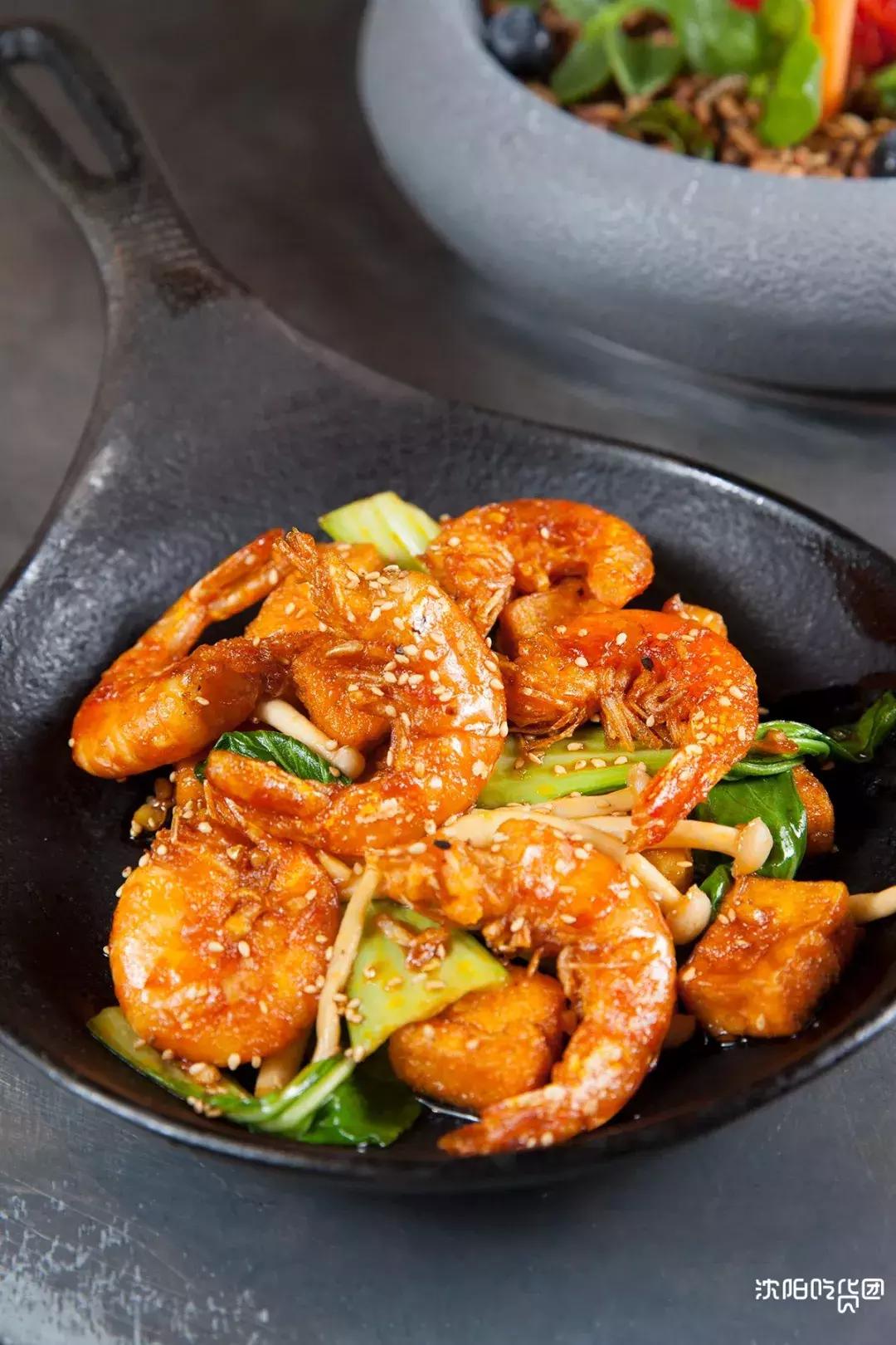 ¥300抵¥800花!年末巨狠福利来了,这还是我认识的小猪小牛吗?