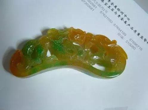 翡翠的8个误区：洗澡不能戴？只有缅甸产？原来这些年都被骗了