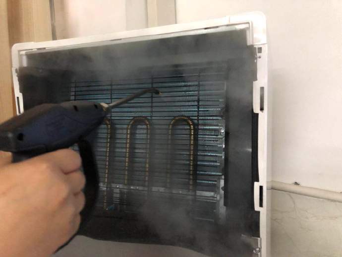 空调内机结冰图片,空调内机散热片结冰了怎么回事