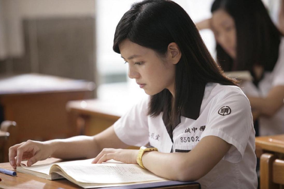 高三生压力大该如何进行心理调整,高三学生面临高考压力如何解决