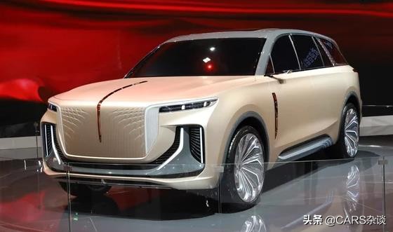 全新红旗E115国内首发，4秒内加速破百，这车标几个意思？