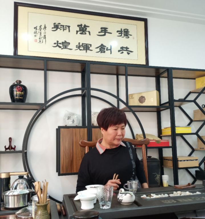 女经理怎样干一行爱一行很受好评