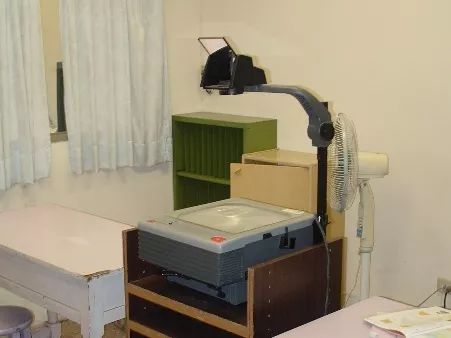 投影仪怎么完美匹配幕布,投影仪颜色调整方法