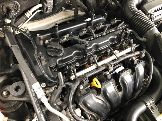 起亚k5气门室盖垫渗油,自己动手更换发动机气门室盖