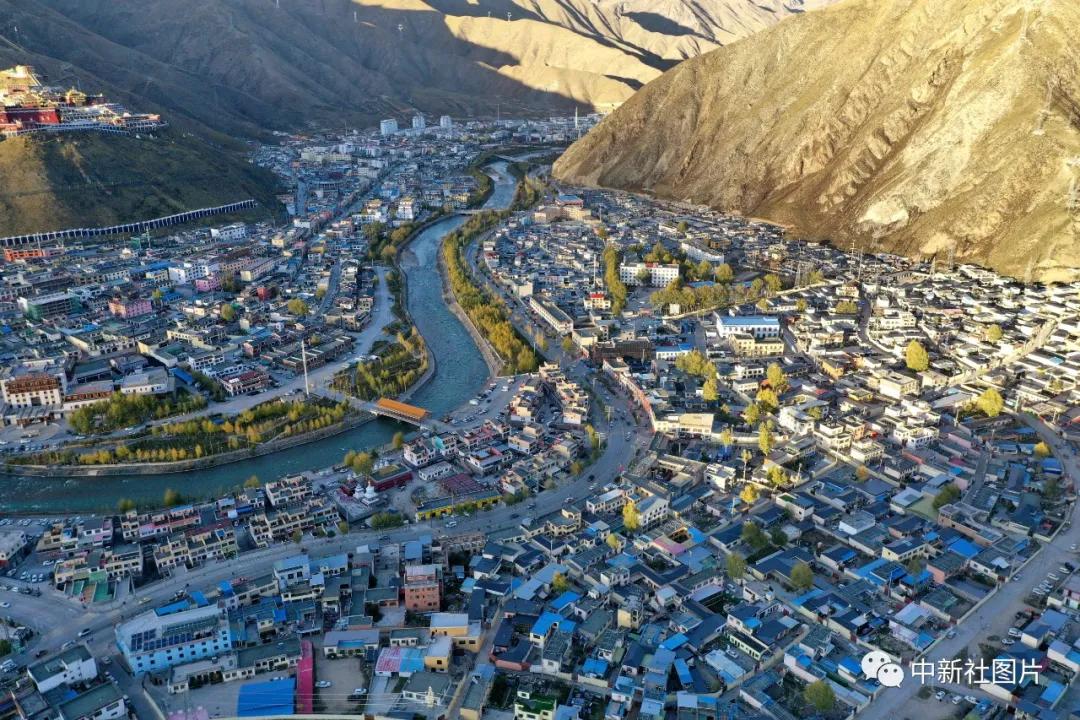 同饮一江水共话澜湄情现代诗,同饮一江水共话澜湄情是什么意思