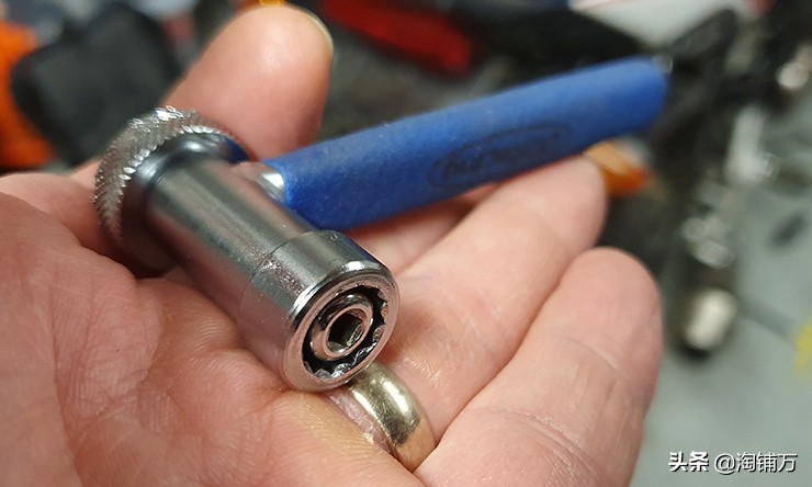 本田摩托车气门间隙怎么调整最佳,如何调整摩托车发动机气门间隙