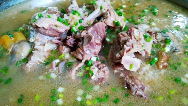 侗族的血粑鸭怎么炒好吃,侗家香酥鸭