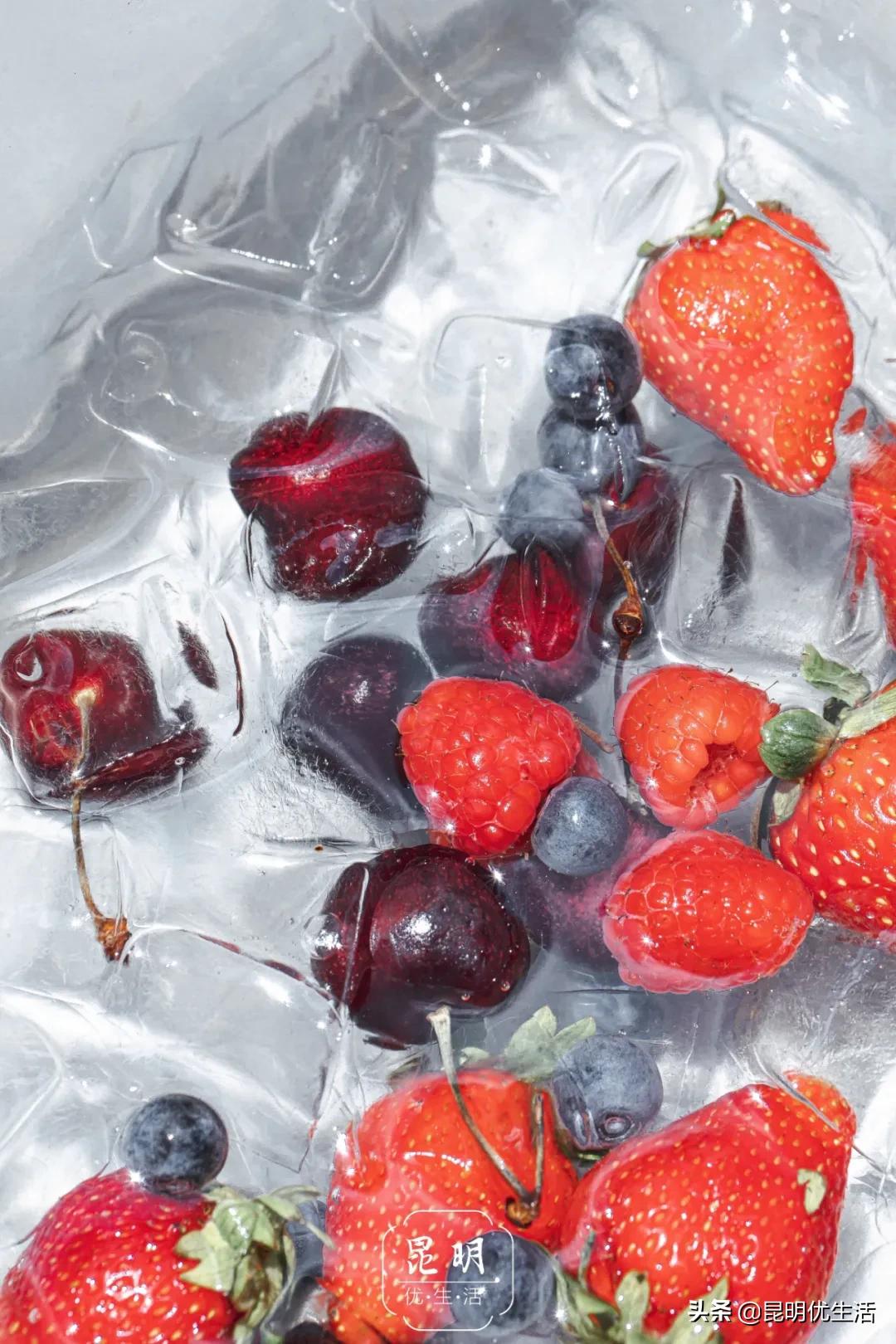 奈雪的茶测评霸气水蜜桃 (奈雪的茶粉色草莓)