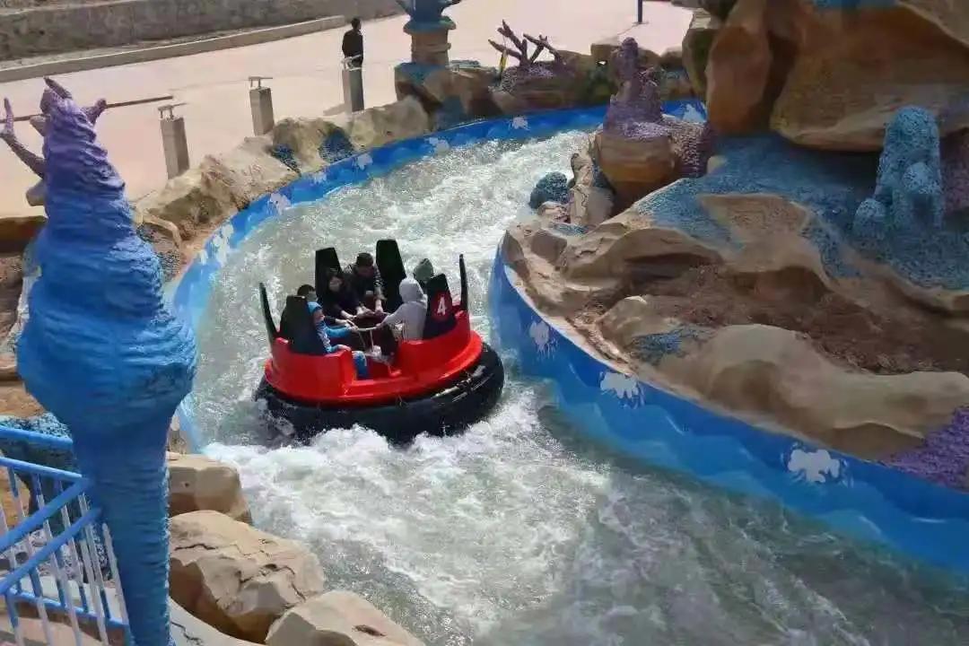 谁会不喜欢旅游呢,你们去过很大的游乐场吗