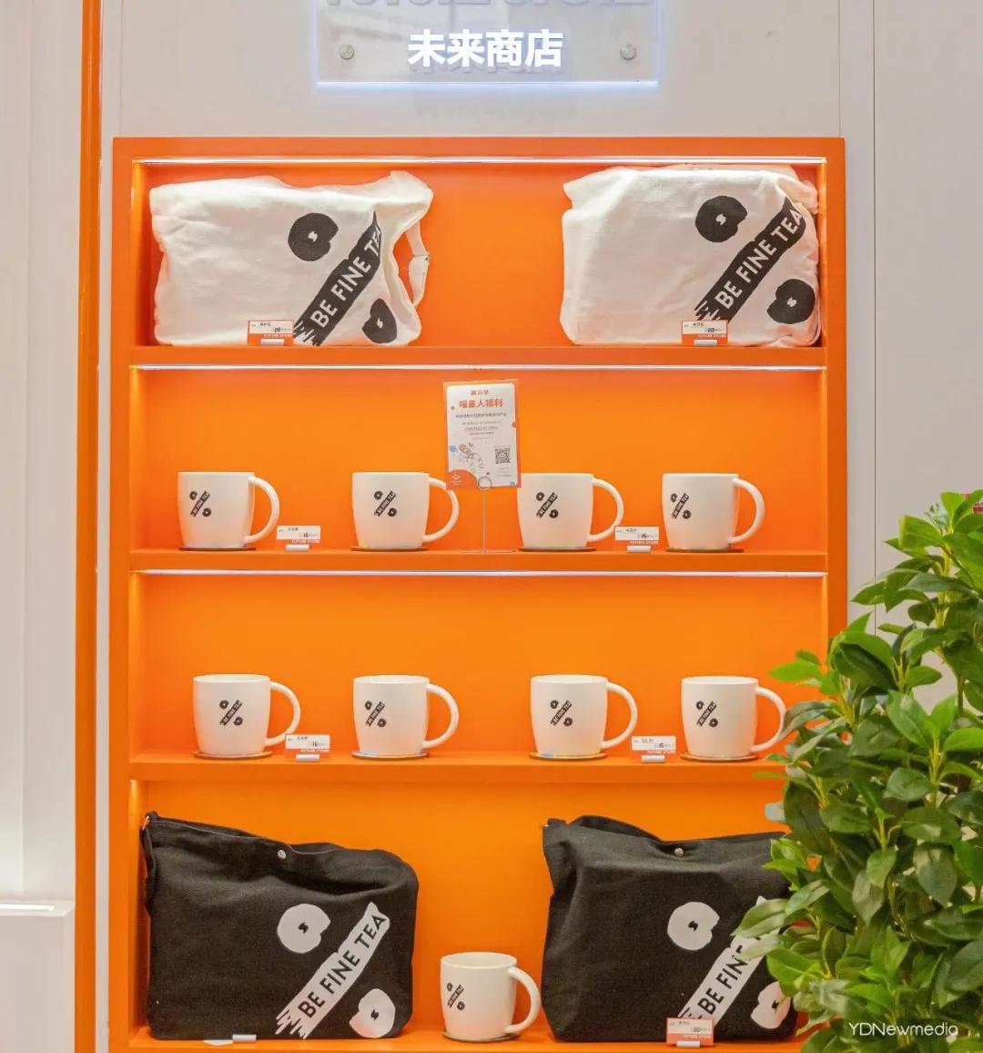 水果怼怼怼怼怼到爆汁，这家“超给力”的水果茶，6.3元限时喝