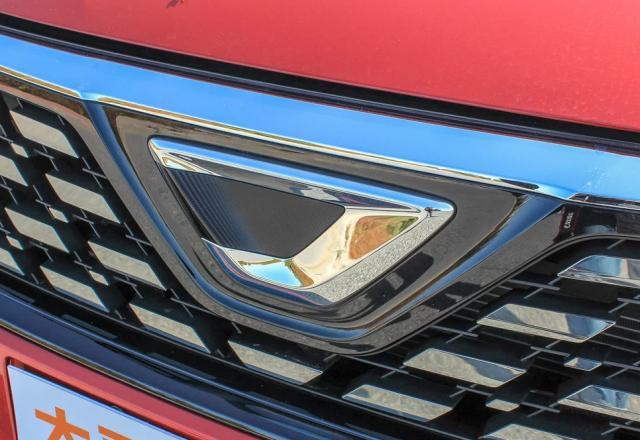 大众车标熏黑老捷达,大众标捷达