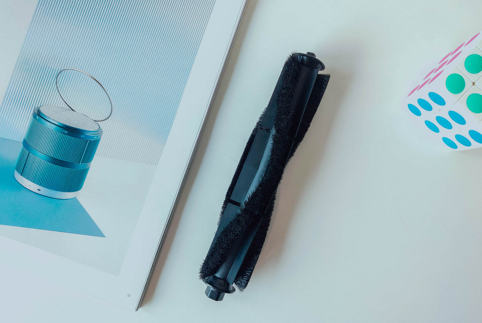 连垃圾都懒得倒，由利扫地机器人评测：垃圾自动收集，一月一次