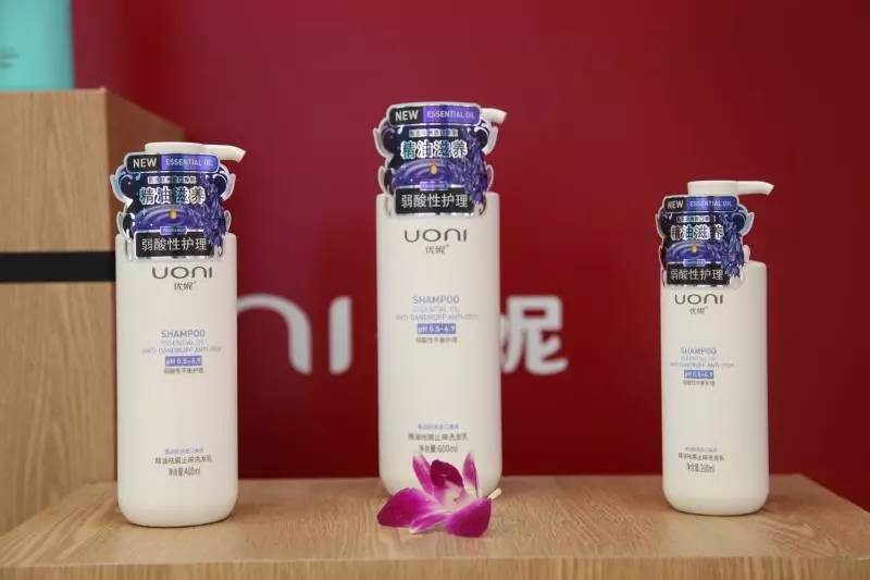 优妮弱酸新升级：震撼亮相美博会，展现高端洗护新风采