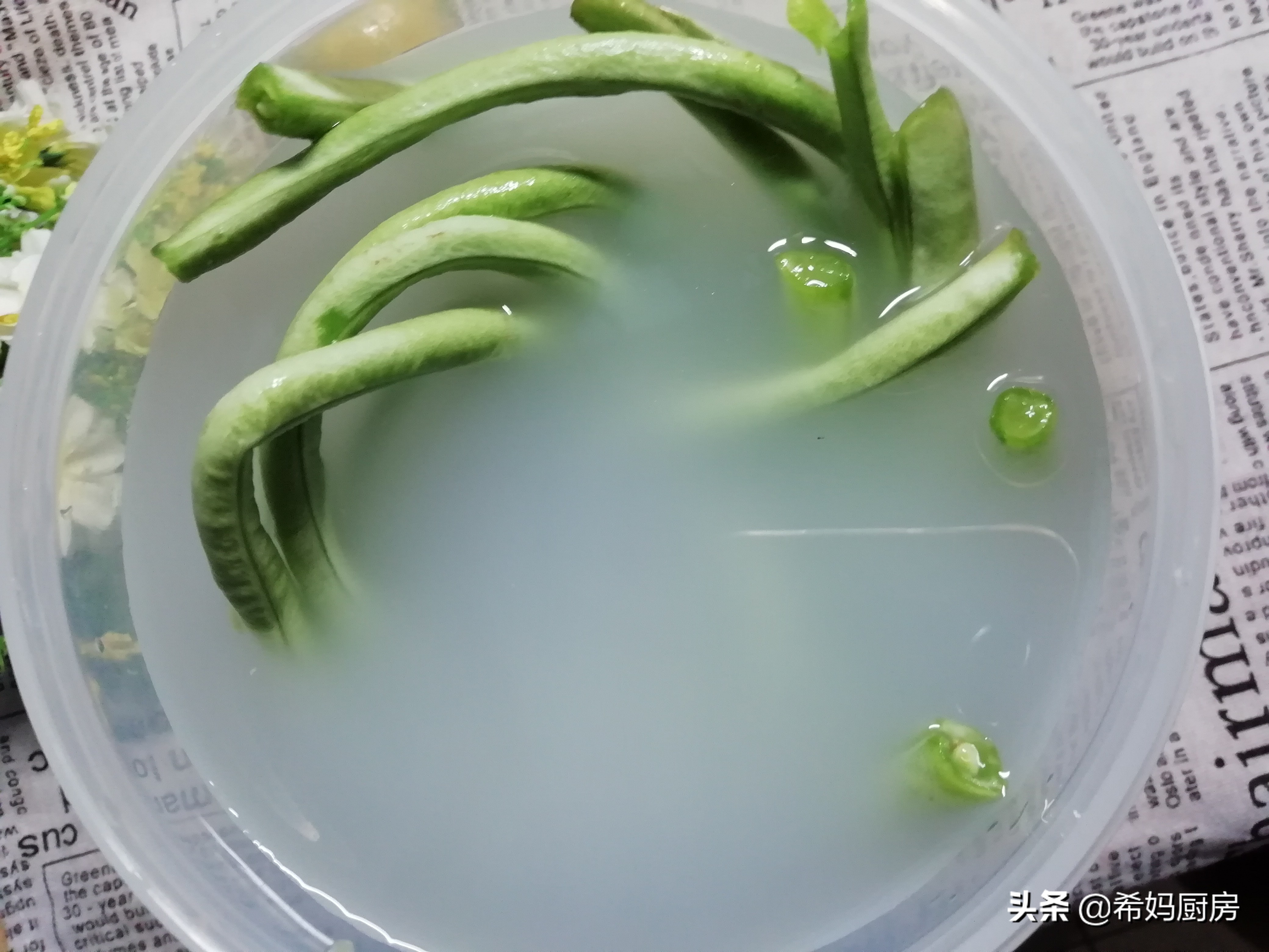 淘米水泡酸豆角要泡多长时间,淘米水泡酸豆角
