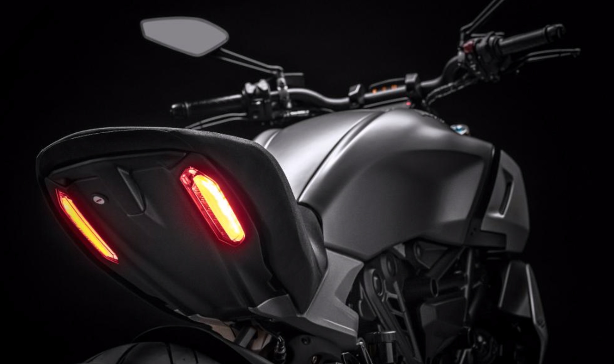 杜卡迪大魔鬼xdiavel版是自动挡吗,杜卡迪全新巡航版大魔鬼xdiavel