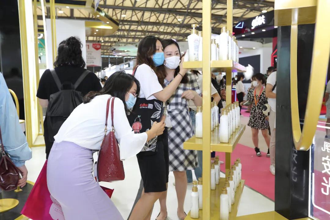 雅芳香体乳液,雅芳香体乳老款