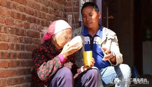 弥勒这一家子,穷!穷!富!富