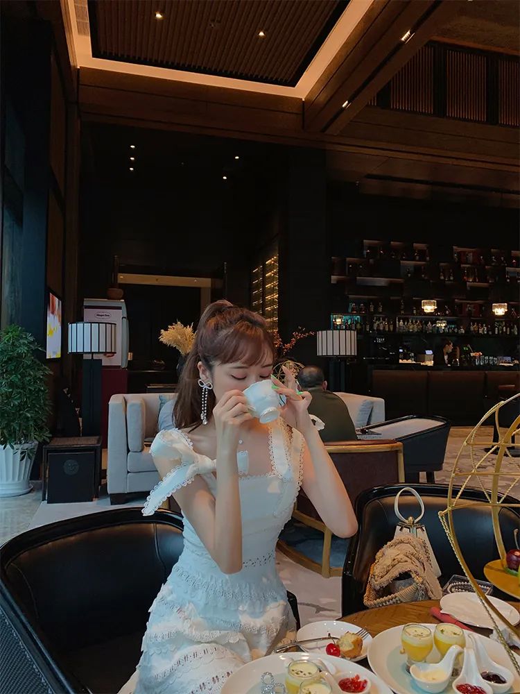 脸大的女生适合哪种脸型,女生脸大的5大特征