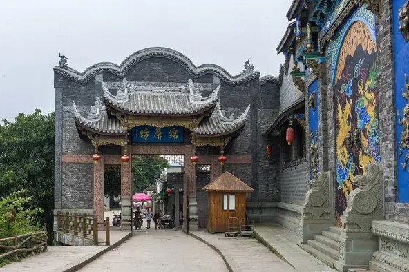 这个川中第一古镇仙气逼人，据说来过的女子回去之后都变漂亮了！