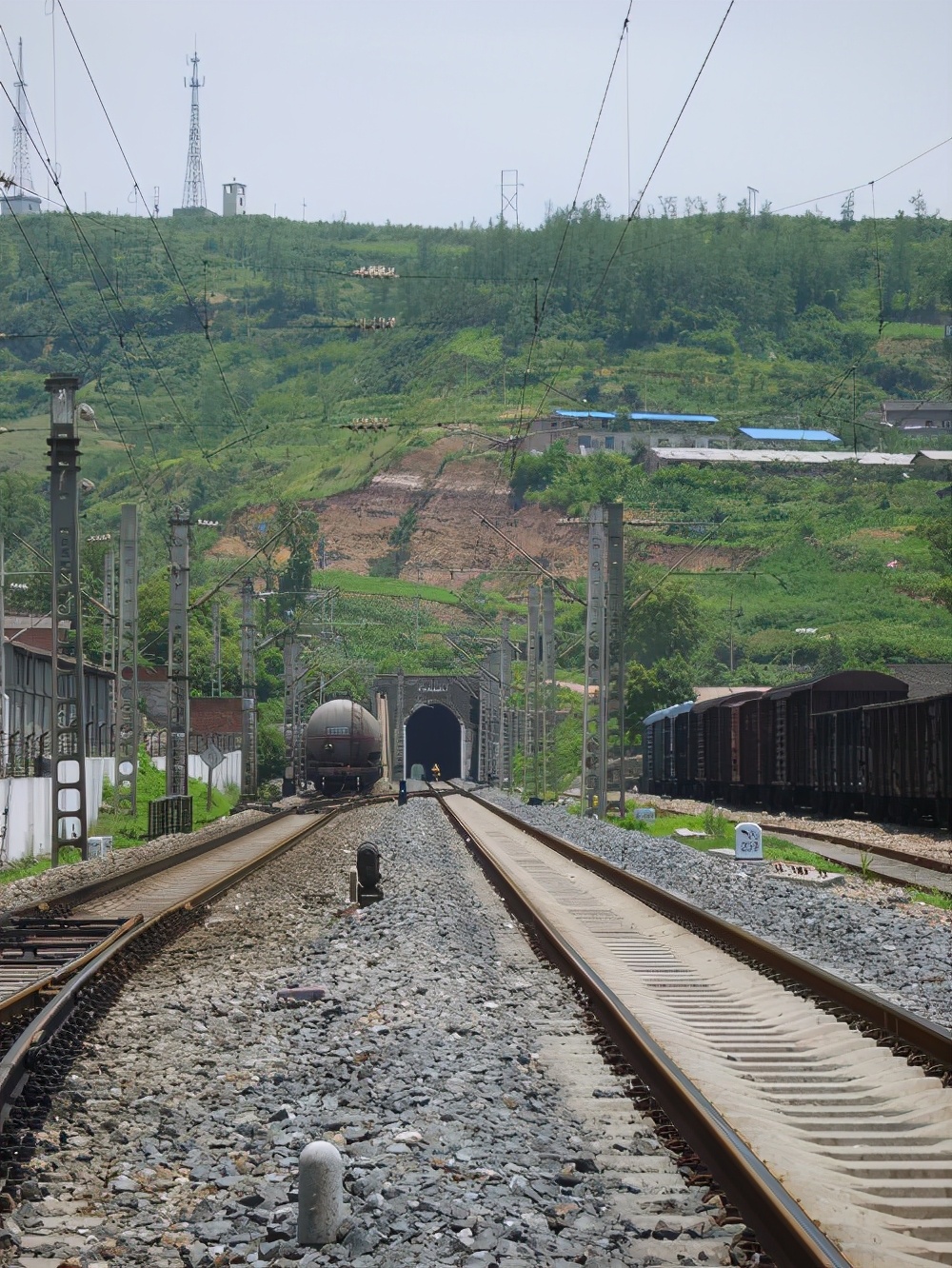 运转昭化站,探秘821厂铁路专线