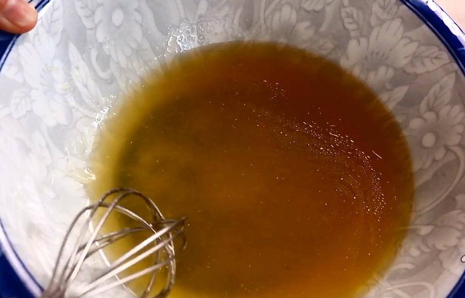 如何不用蔬菜不用烤箱做中秋月饼,不用烤箱中秋月饼怎么做